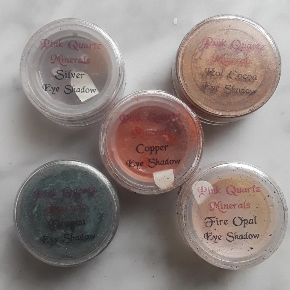 Set of five loose mineral eyeshadows pigments